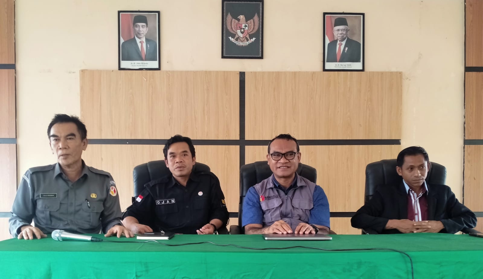 Bawaslu Lombok Tengah Beri Pembakalan Penanganan Pelanggaran