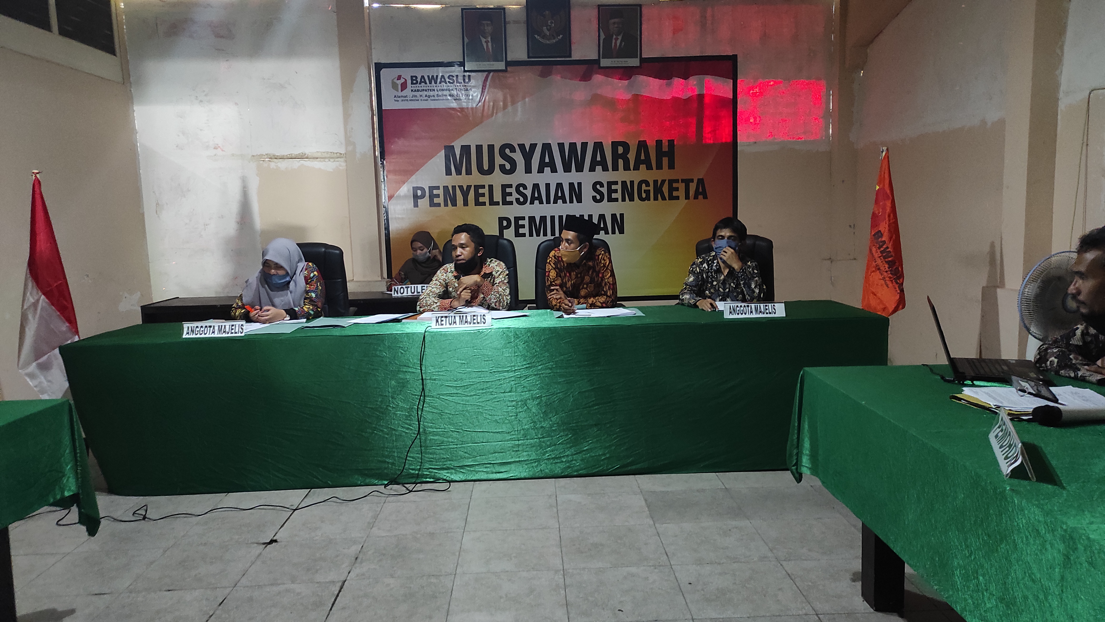 Sidang Mediasi Bapaslon Amin - Farhan Dengan KPU Lombok Tengah