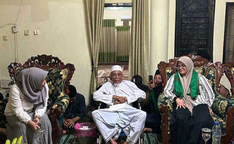 Ditengah Kesibukan di Lombok, Lolly Suhenty Sempatkan Silaturrahmi ke Datok Bagu