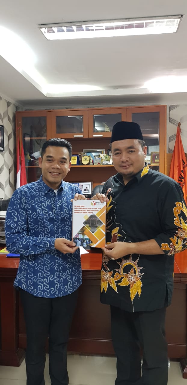 Penyerahan Buku Hasil Pengawasan Bawaslu Kabupaten lombok Tengah