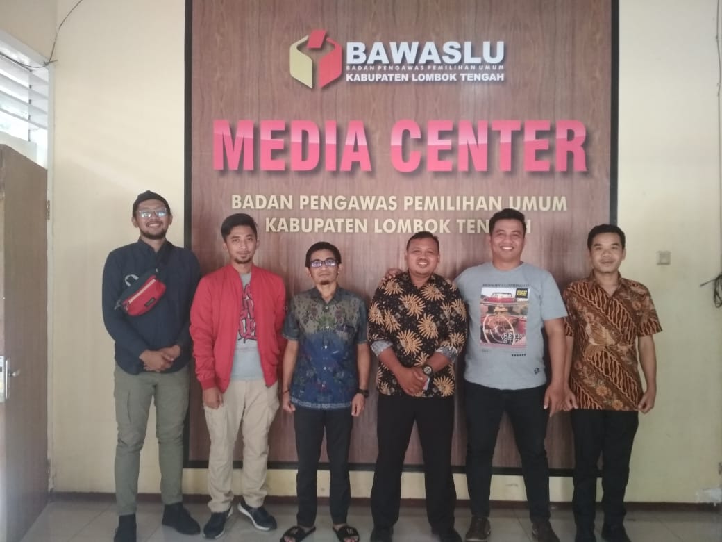 Kunjungan Tim Sekretariat Bawaslu RI dalam rangka Review SOP dan Analisis Data