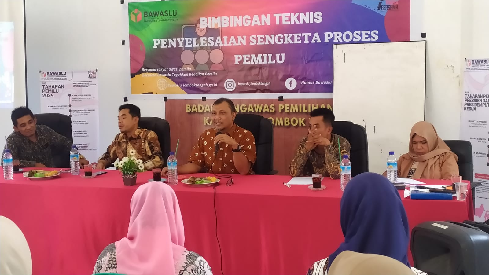 Tingkatkan kapasitas sekretariat Bawaslu Loteng adakan bimtek penyelesaian sengketa proses pemilu