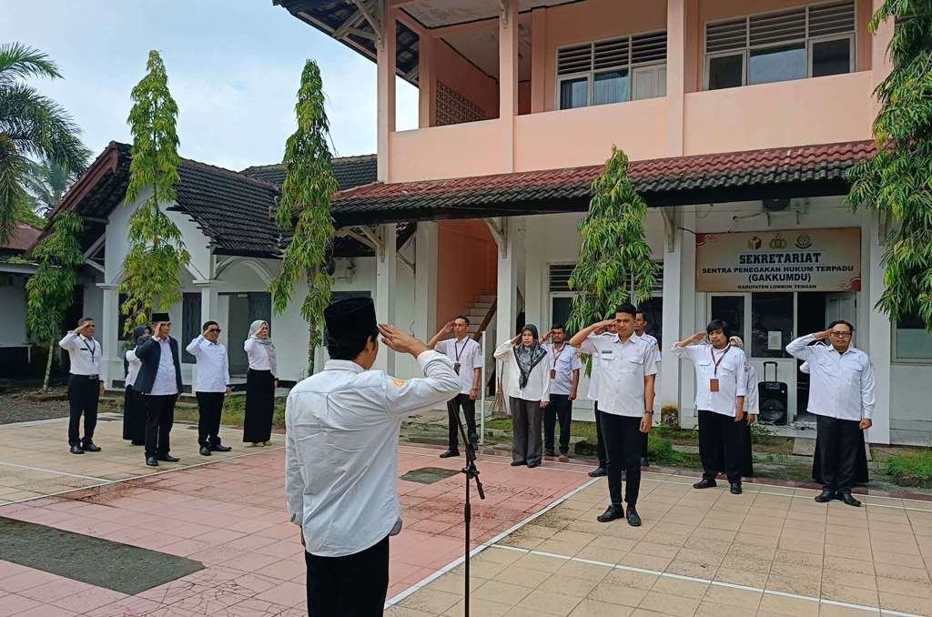 Bawaslu Lombok Tengah Gelar Apel Peringatan HUT ke 17