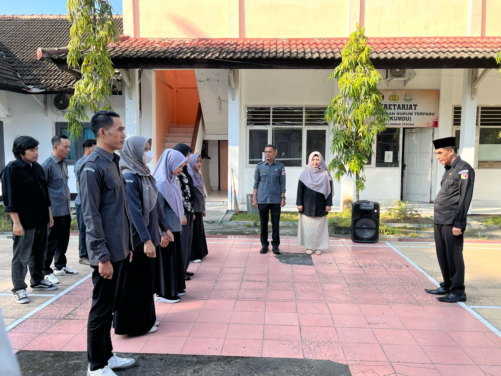 Sambut Hari Kerja Pasca Lebaran, Bawaslu Lombok Tengah Gelar Apel dan Halal Bi Halal
