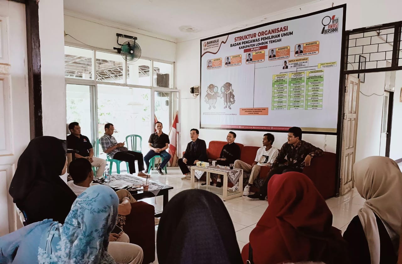 Perkuat Sinergi Pengawasan, Bawaslu Lombok Tengah Gelar Diskusi Internal