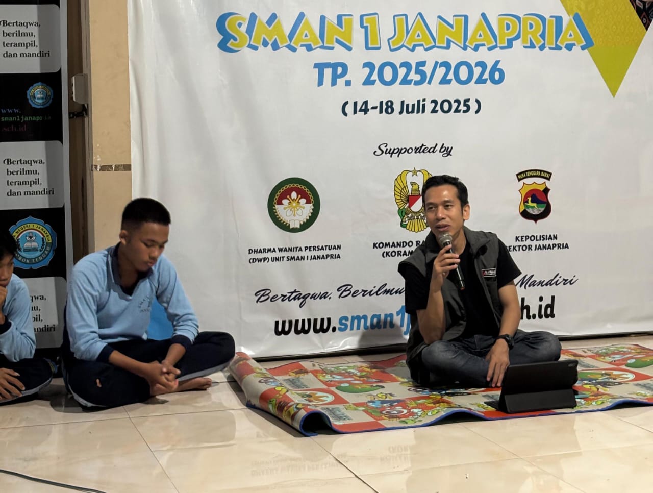 Sapa Pemilih Pemula, Sudirman Haryanto Serukan Siswa Peduli Pemilu