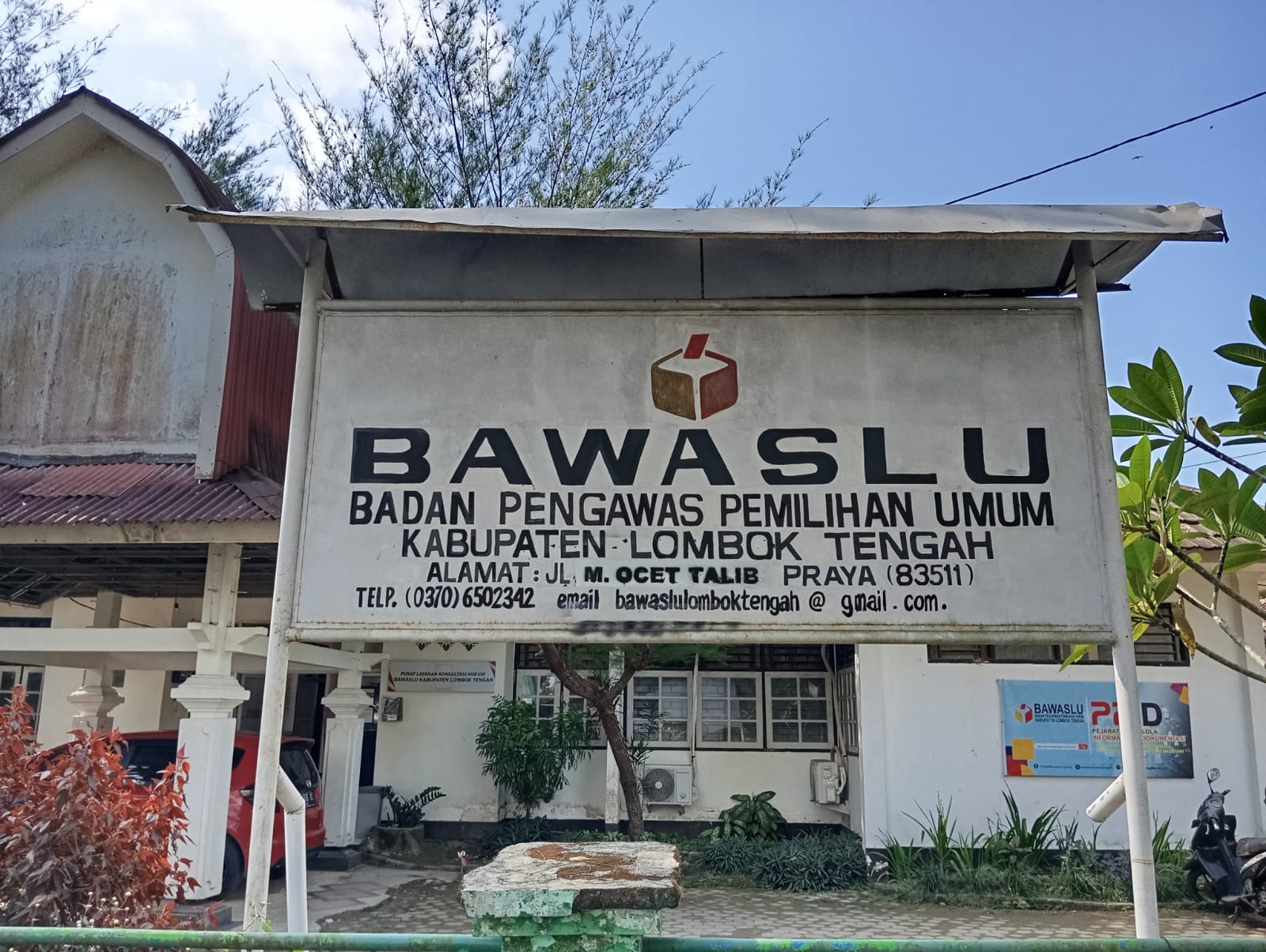 Kantor Bawaslu Kabupaten Lombok Tengah