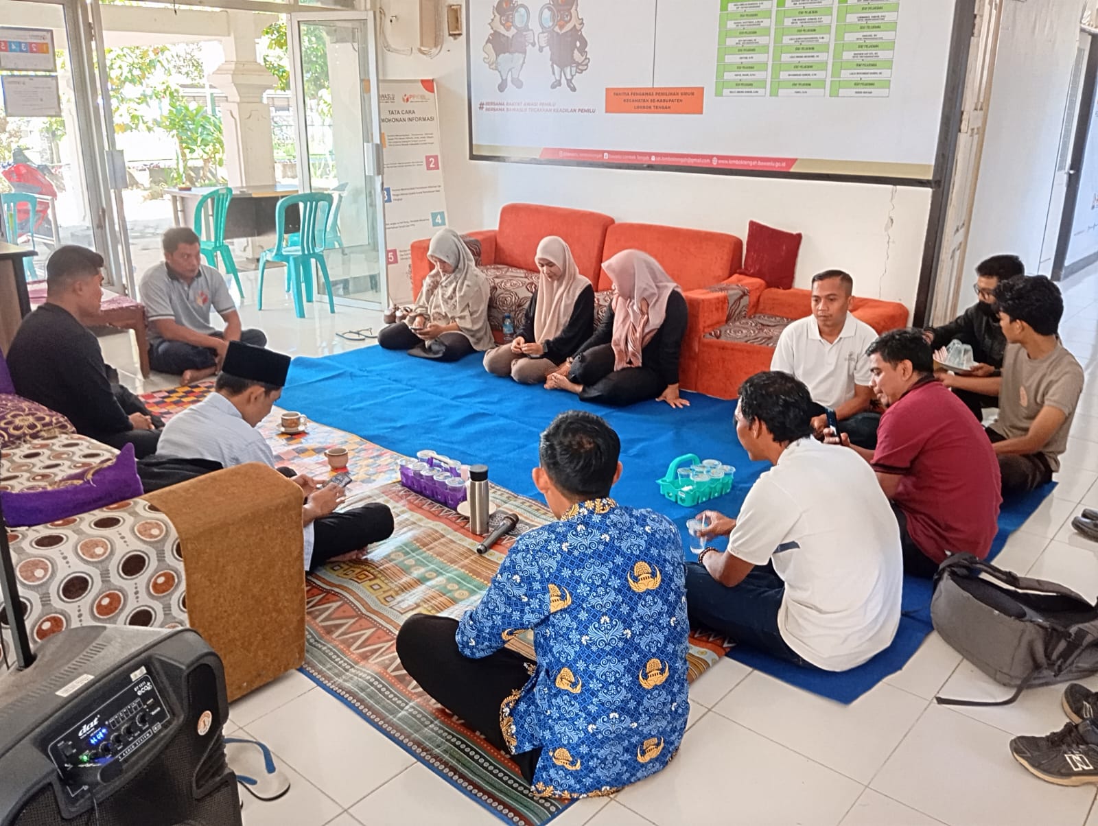 Gelar Kajian Keislaman, Bawaslu Lombok Tengah Ajak Staf Tingkatkan Kinerja sebagai Wujud Syukur
