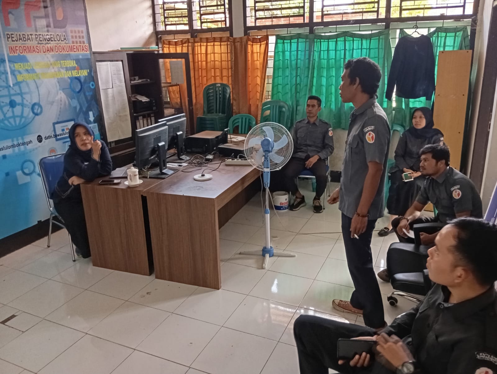 Diskusi Internal Bawaslu Lombok Tengah Bahas Tantangan Penyelesaian Sengketa Pemilu