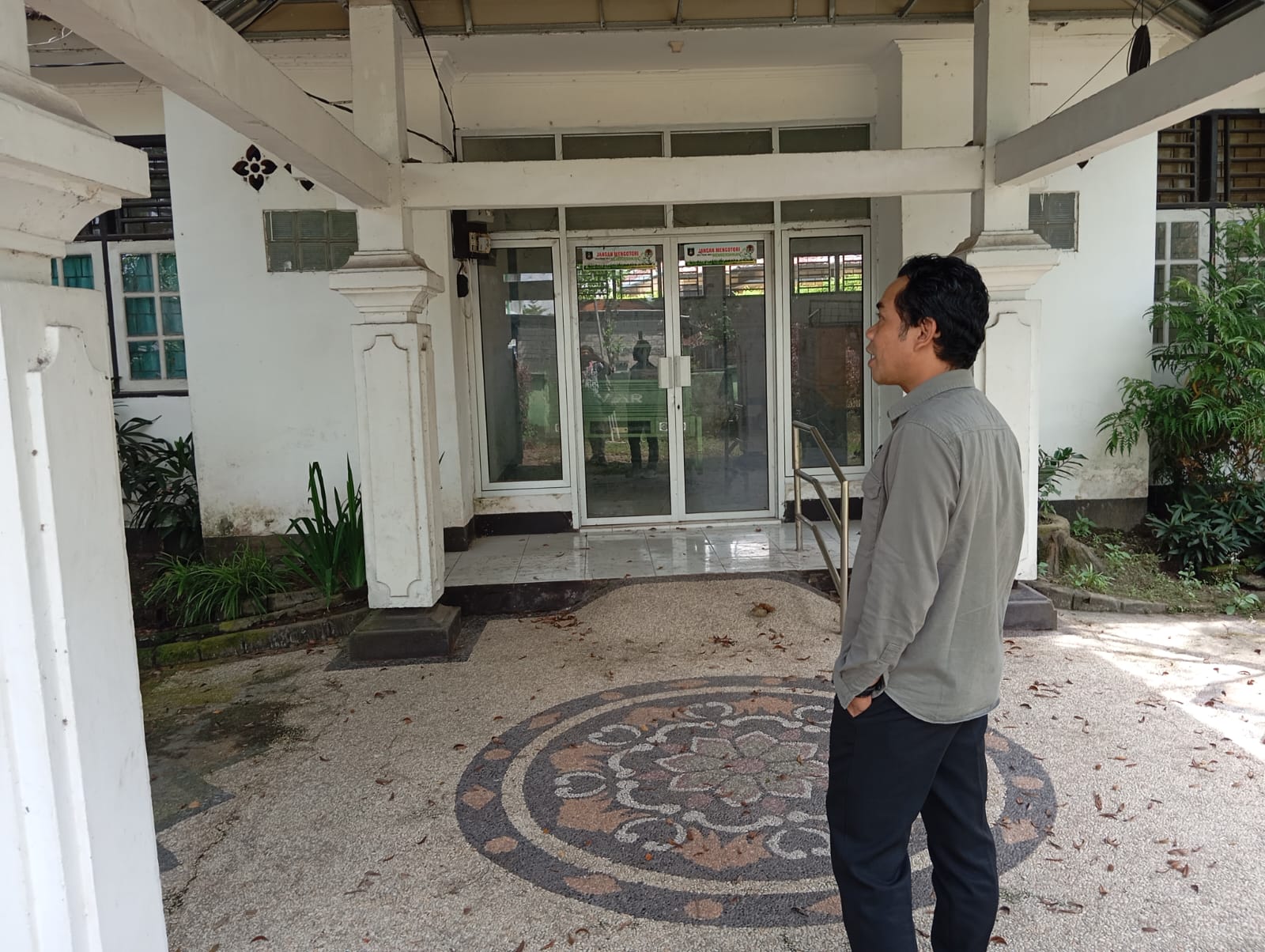 Ketua Bawaslu Lombok Tengah Tinjau Kantor Baru Usai Penandatanganan BAST