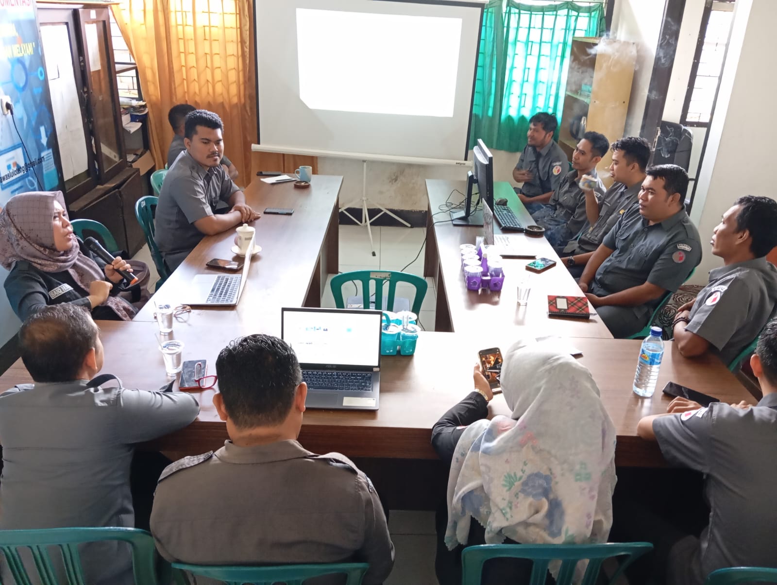 Bawaslu Lombok Tengah Bahas Tantangan Pembuktian Pelanggaran Pemilu Bersama Gakkumdu