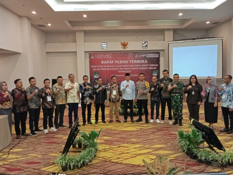 Bawaslu Lombok Tengah Hadiri Rapat Pleno calon Bupati dan Wakil Bupati Terpilih