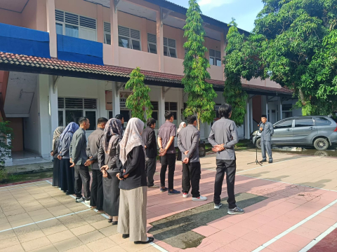 Apel Pagi Bawaslu Kabupaten Lombok Tengah, Senin (06/12).