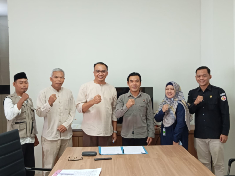 Penandatanganan BAST pinjam pakai Kantor antara pemerintah Kabupaten Lombok Tengah dengan dengan Bawaslu, Jumat (14/03).