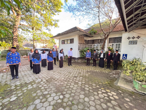 Upacara Peringatan Hari Lahir Pancasila, Ketua Bawaslu Lombok Tengah Tekankan Nilai Integritas Dalam Bekerja
