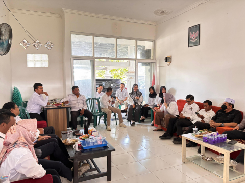Ketua Bawaslu Lombok Tengah turut memberikan apresiasi atas dedikasi seluruh staf dan mendorong terciptanya lingkungan kerja yang produktif dan kolaboratif.  Rapat berlangsung dengan suasana penuh semangat dan terbuka. Seluruh peserta aktif memberikan masukan serta usulan demi perbaikan bersama. Hasil evaluasi ini nantinya akan dijadikan dasar dalam penyusunan rencana kerja jangka pendek dan menengah.
