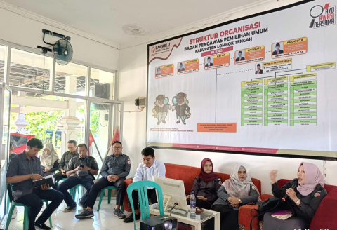 Tingkatkan Layanan PPID dan JDIH, Bawaslu Lombok Tengah Adakan Rapat Evaluasi Pengelolaan PPID dan JDIH