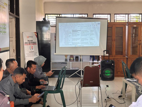 Gelar Diskusi DIM, Bawaslu Lombok Tengah Komitmen Perkuat Integritas Badan Ad Hoc
