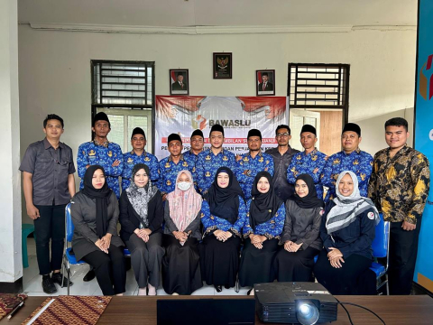Delapan PPPK Bawaslu Lombok Tengah Resmi Dilantik Secara Daring