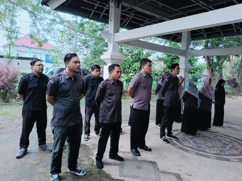 Bawaslu Lombok Tengah Gelar Apel Pagi, Sekretariat Diingatkan Persiapkan Pemeriksaan BPK