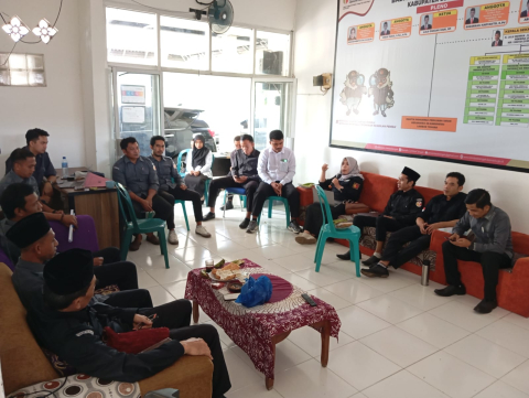 rapat evaluasi pengelolaan Pejabat Pengelola Informasi dan Dokumentasi (PPID)