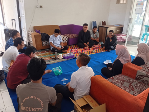 Gelar Kajian Keislaman, Bawaslu Lombok Tengah Ajak Staf Tingkatkan Kinerja sebagai Wujud Syukur
