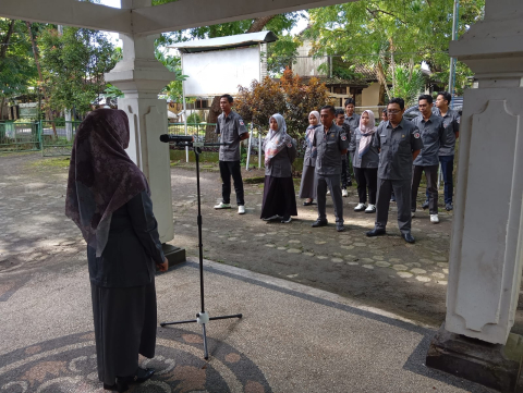 Sambut Tahun Baru 2026, Bawaslu Lombok Tengah Perkuat Semangat Kerja Lewat Apel Perdana
