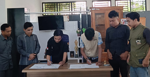 Bawaslu Lombok Tengah Teken MoU dengan PDB, Dorong Demokrasi Substantif