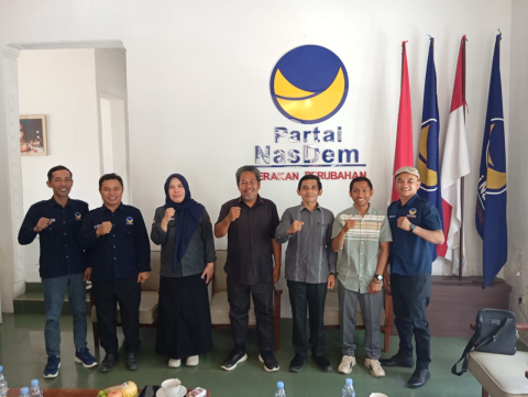 Bawaslu Kabupaten Lombok Tengah menggelar kegiatan Konsolidasi Demokrasi bersama Dewan Pengurus Cabang (DPC) Partai NasDem Kabupaten Lombok Tengah, Senin (27/07).