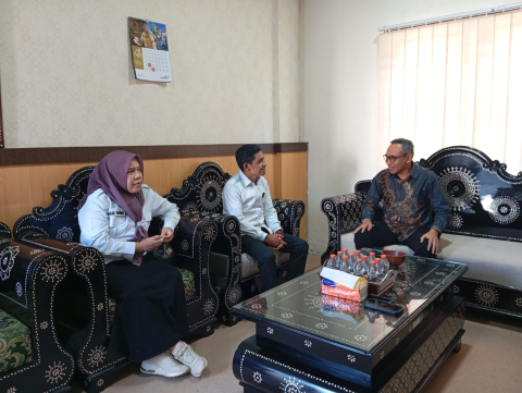 Bawaslu Lombok Tengah dan Kemenag Perkuat Sinergi Pendidikan Demokrasi di Madrasah