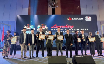 Bawaslu NTB Borong Tiga Penghargaan Terbaik Dalam Acara Anugerah Kehumasan