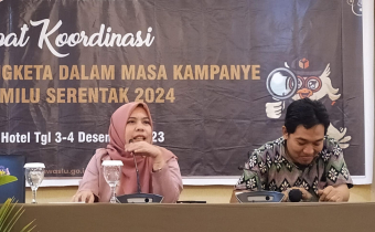 Baiq Husnawaty Beri Pengarahan Panwascam Terkait Sengketa Pemilu