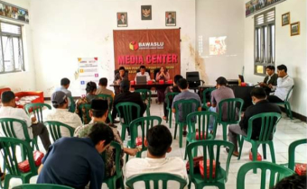 Bawaslu Lombok Tengah Gelar Rakor Bersama Panwascam