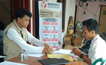 Pada Hari Pertama, Panwascam Pringgarata Terima 53 Pendaftar PTPS