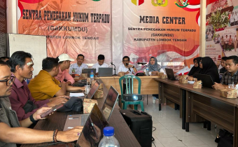 Bawaslu Lombok Tengah Adakan Rapat Evaluasi Pengawasan DPTb dan Sosialisasi Siwaslu