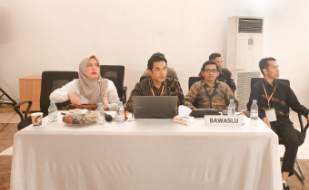 Hari Pertama Pleno Rekapitulasi Kabupaten Lombok Tengah, Bawaslu Beri Saran Perbaikan