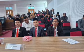 Ketua dan Anggota Bawaslu Lombok Tengah Hadiri Rapat Paripurna Usulan Pengesahan Pemberhentian Bupati dan Wakil Bupati