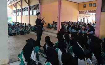 Kegiatan roadshow sosialisasi pengawasan partisipatif oleh Bawaslu Kabupaten Lombok Tengah, Jumat (25/07).