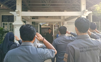 Bertindak Sebagai Pembina Apel, Abdul Muis Tekankan Profesionalisme dan Kemandirian Lembaga