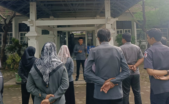 Bawaslu Lombok Tengah Gelar Apel Pagi, Kepala Sekretariat Sampaikan Rencana Rotasi Staf