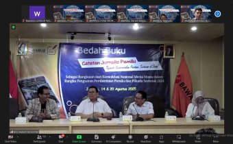 Ikuti Bedah Buku “Catatan Jurnalis Pemilu”, Bawaslu Lombok Tengah Komitmen Perkuat Mitra Dengan Media