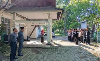 Ditengah Perubahan Musim, Bawaslu Lombok Tengah Imbau Staf Jaga Kesehatan