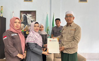 Bawaslu Lombok Tengah Tandatangani MoU Pengawasan Partisipatif dengan Ponpes Manhalul Ulum Praya