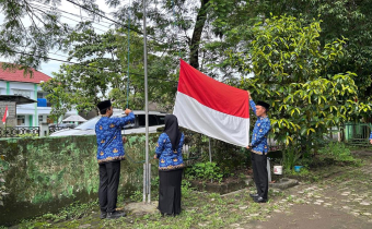 Bawaslu Lombok Tengah Gelar Upacara Peringatan Hari Pahlawan Nasional